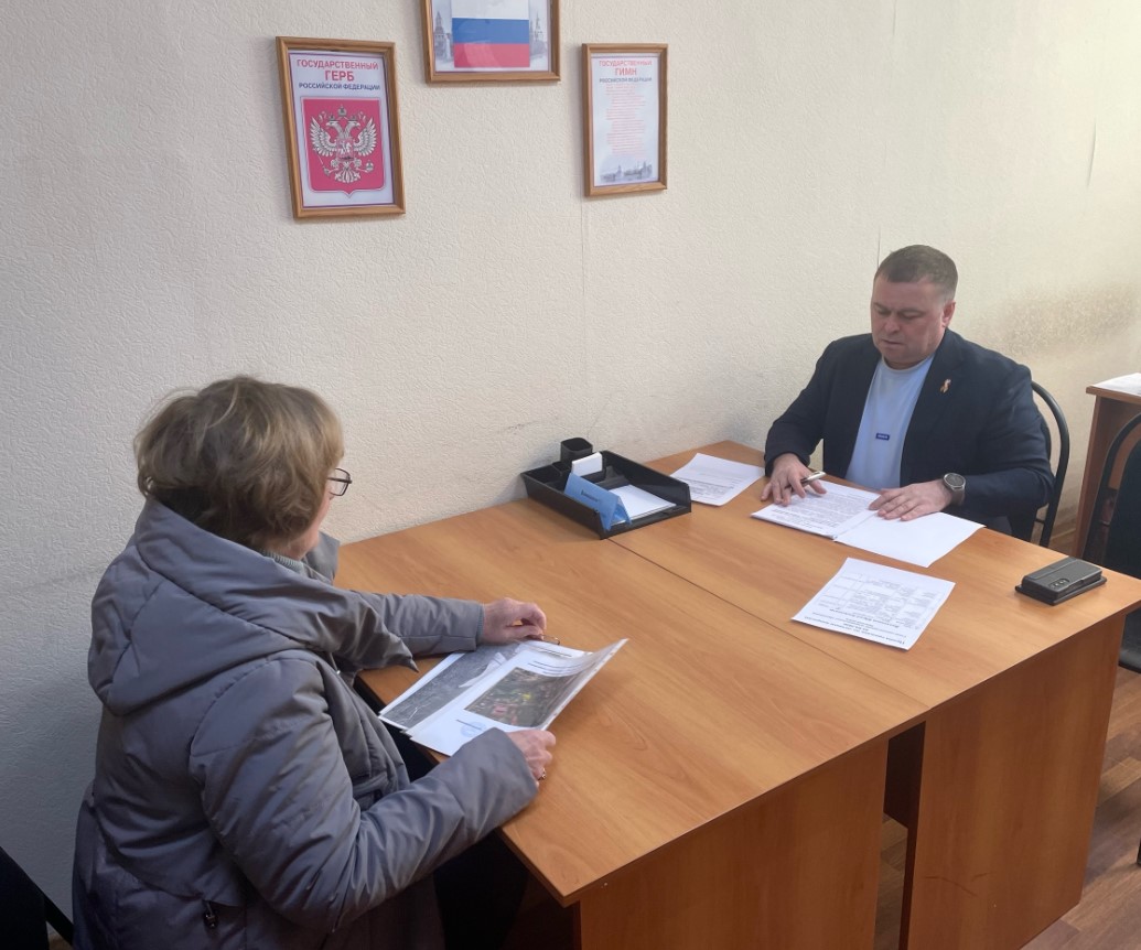 Глава администрации МО Заокский район Волченков Юрий Алексеевич провёл личный приём граждан.